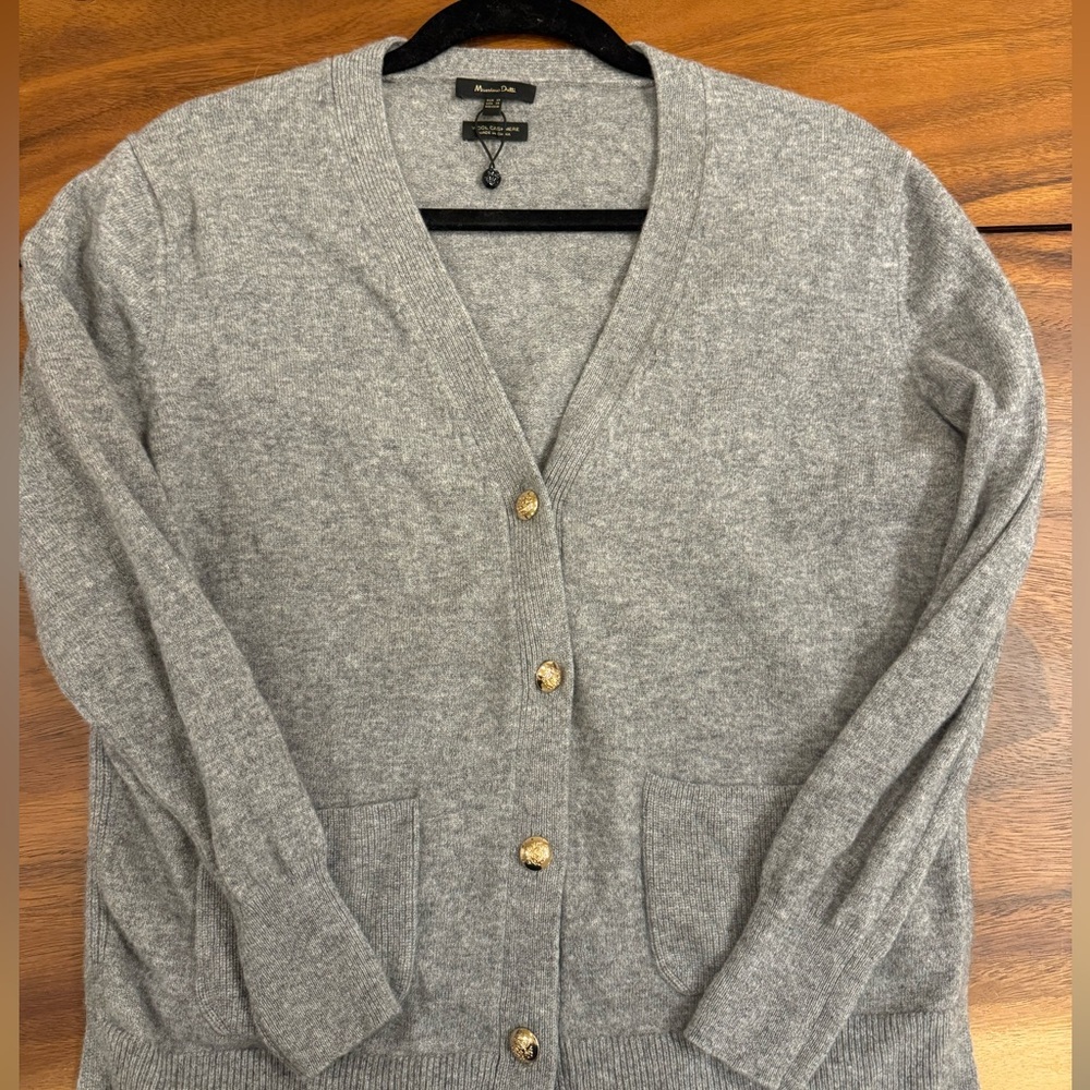Massimo Dutti V neck cardigan